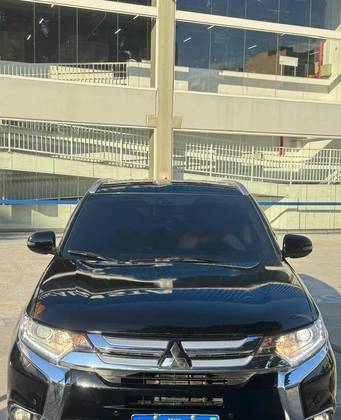 MITSUBISHI OUTLANDER 3.0 GT 4X4 V6 24V GASOLINA 4P AUTOMÁTICO